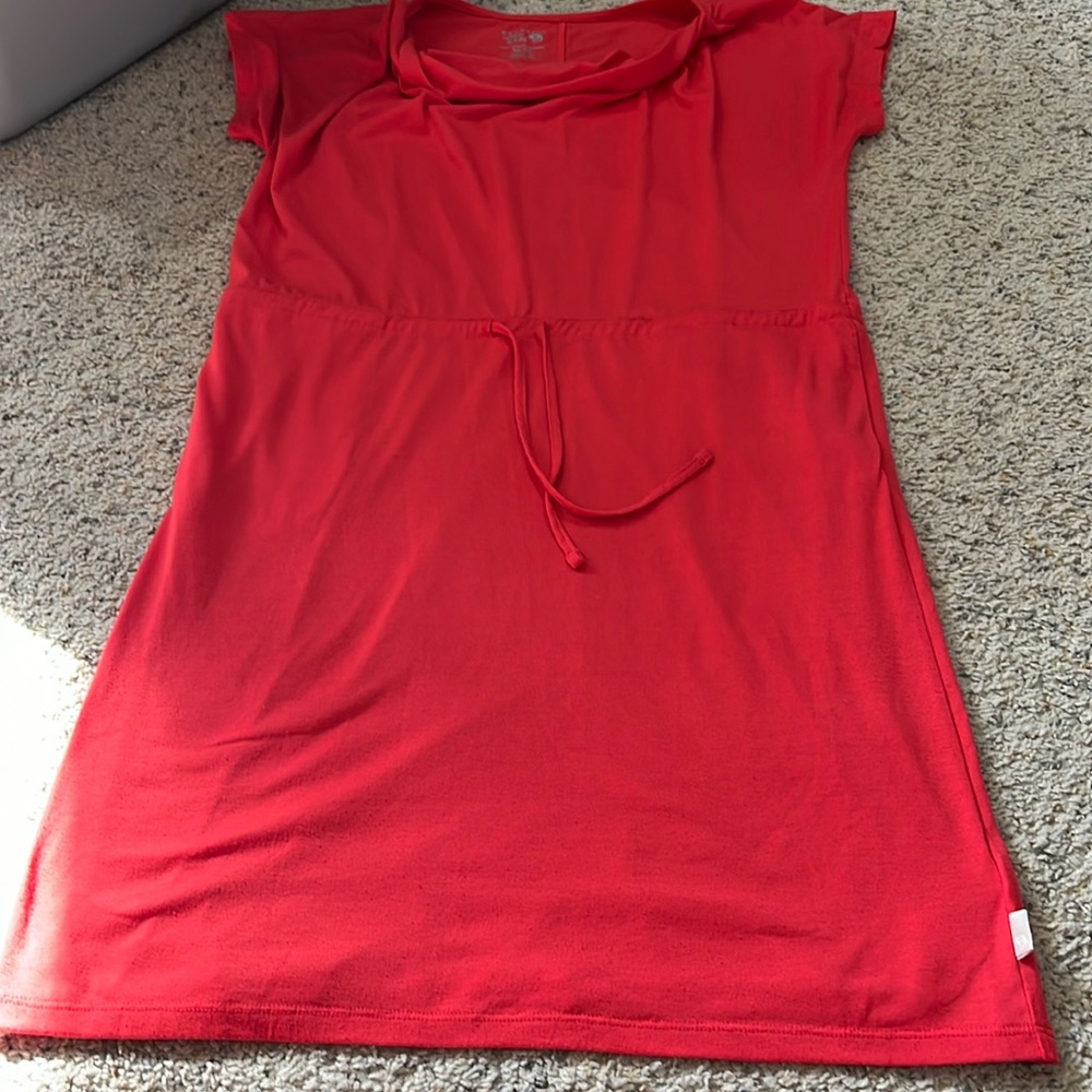 Mountain Hardwear dress size medium